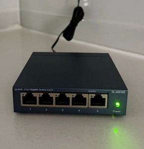 TP-LINK Technologies TP-Link (TL-SG105) 5-Ports Gigabit Ethernet External Switch