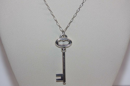 Silver Vintage Large Oval Key Pendant 