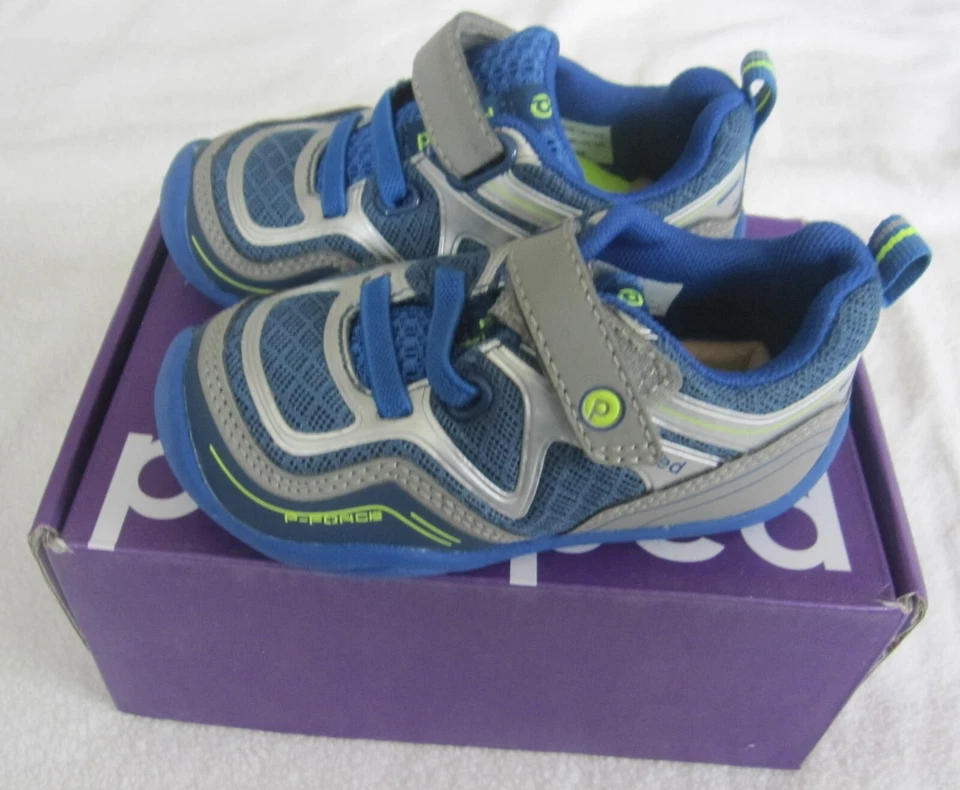 PEDIPED NUEVO EN CAJA Grip Force Niños Pequeños Zapatos Atléticos Talla 5 EE. UU. 21 UE Azul Gris NUEVO Foto 2 de 4