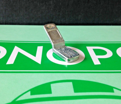 Original Monopoly Here & Now Spielstück Medaille - Handy