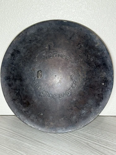 Vintage Wagner Ware #9 Drip Drop Baster Cast Iron Dutch Oven Lid. BROKEN HANDLE