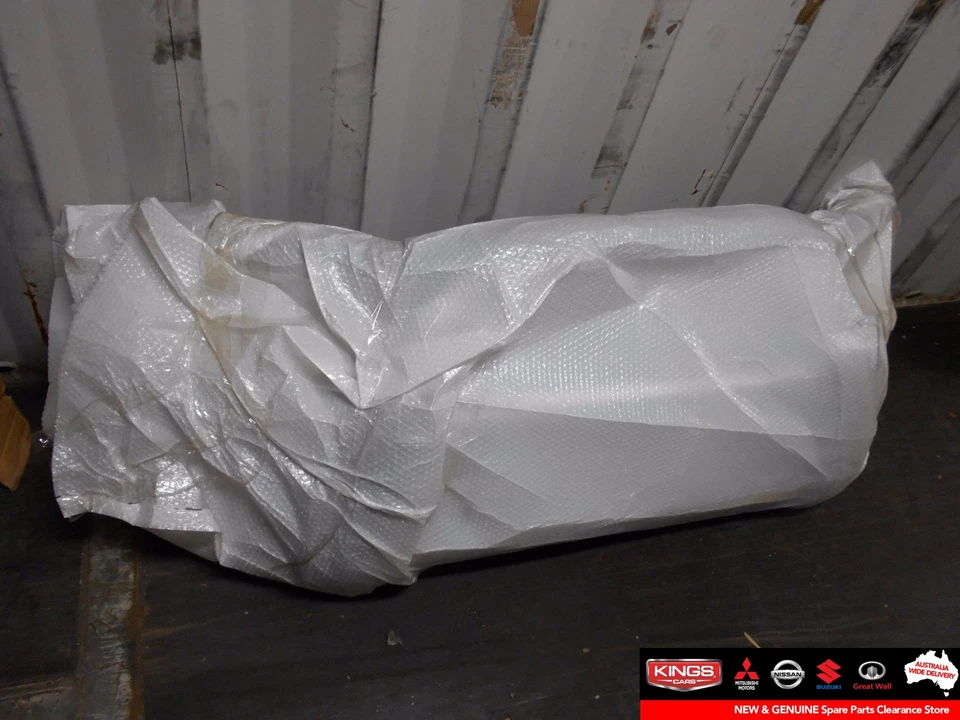 New Genuine Mitsubishi PB Challenger Front Alloy Protection Bar #MR936289 - image 2 of 4