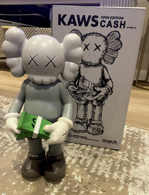 Kaws Open Edition Cash Figur - 30 cm - Grau - Brandneu