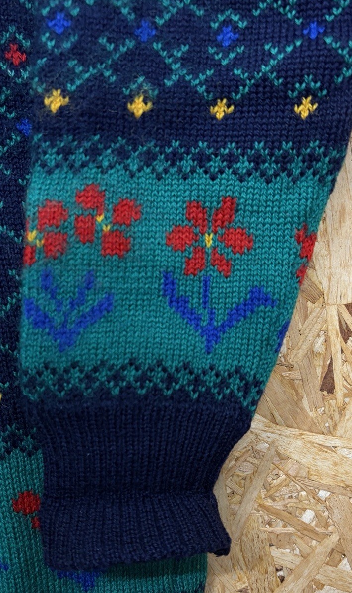 Ladies Tulchan Floral Print Jumper Pullover. Size S. 100percent Pure New Wool.PRISTINE image 2