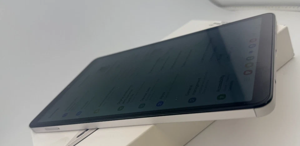 Samsung Galaxy Tab A9 8.7" - Wifi - Cellular - 64GB - Silver - Image 2 of 4