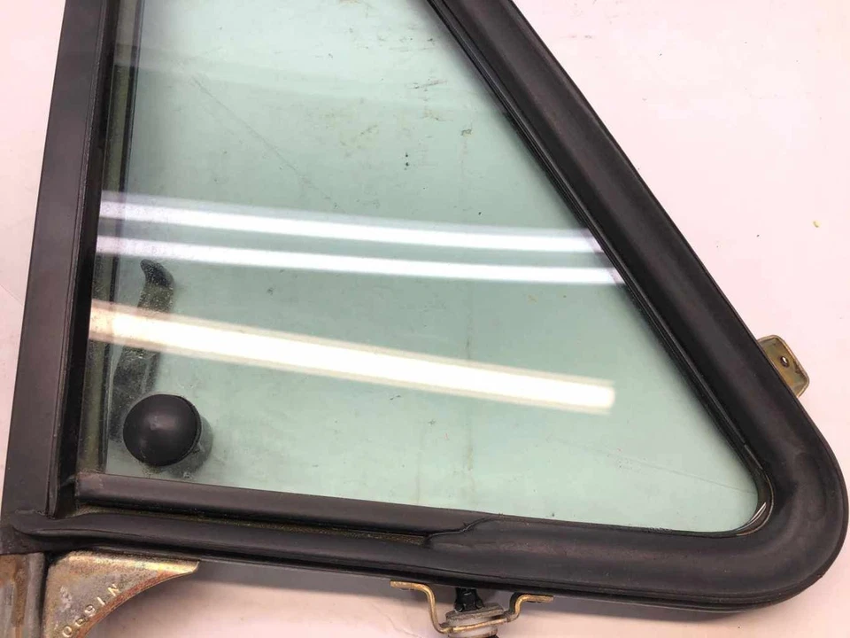 1980 - 1996 Chevrolet GMC G-Series Vans RH Passenger Front Vent Glass Assy Black - Image 4 of 4