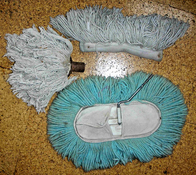 3x Vintage Mops - traditioneller Bodenwischer, Handwischer & 60er Jahre Tala Quickie Staubwischer
