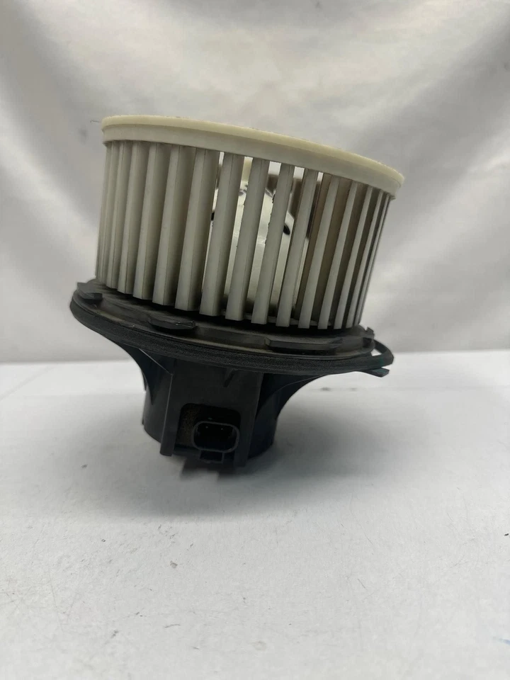 Motor soplador Chevrolet Silverado 2500 2003 a 2007 CA atornillado estilo OEM 88986838 Foto 2 de 4