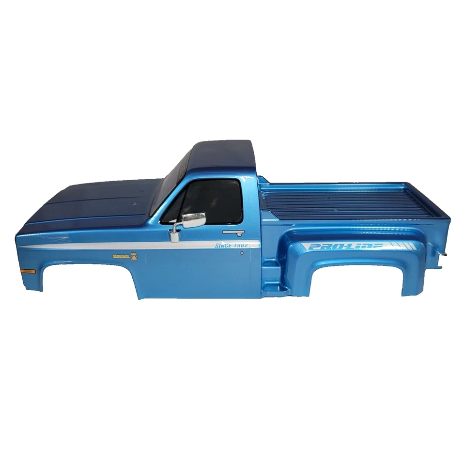 Chevy K-10 1982 Axial SCX10 iii carrocería azul pintado de fábrica calcomanía y luces LED Foto 3 de 4