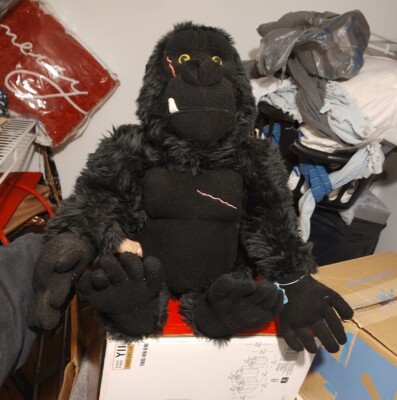 Madame Alexander 2005 King Kong Plush with Tag ''The 8th Wonder of the World'' 