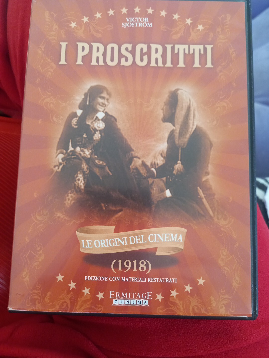Foto 1 di 2