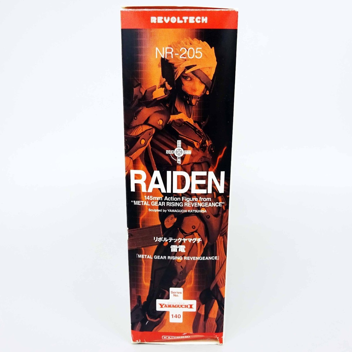 Revoltech Yamaguchi METAL GEAR RISING REVENGEANCE RAIDEN