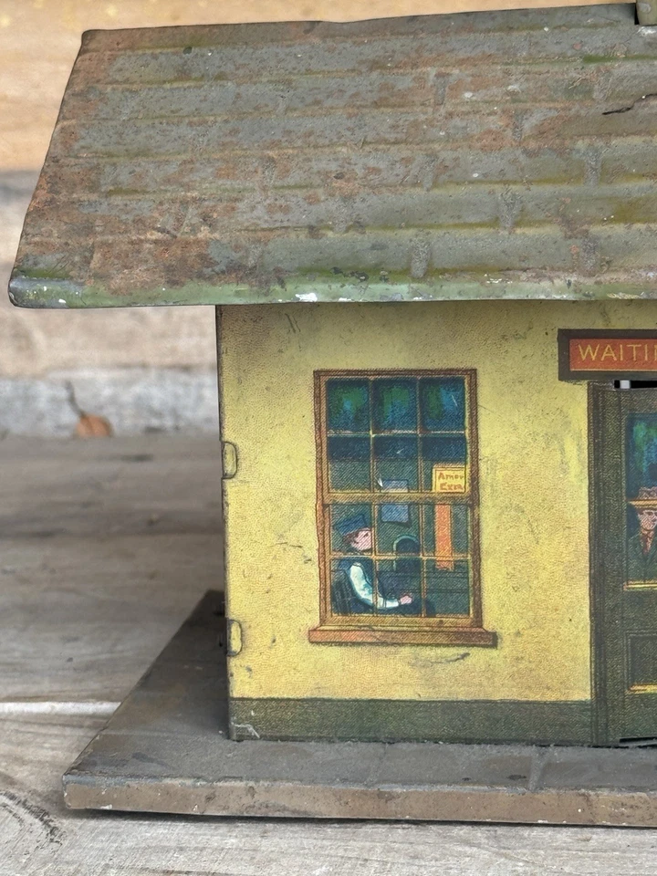 RARE Vintage Ives Prewar O Gauge #201 Passenger Station With x2 Lights WORKING - Image 2 of 4