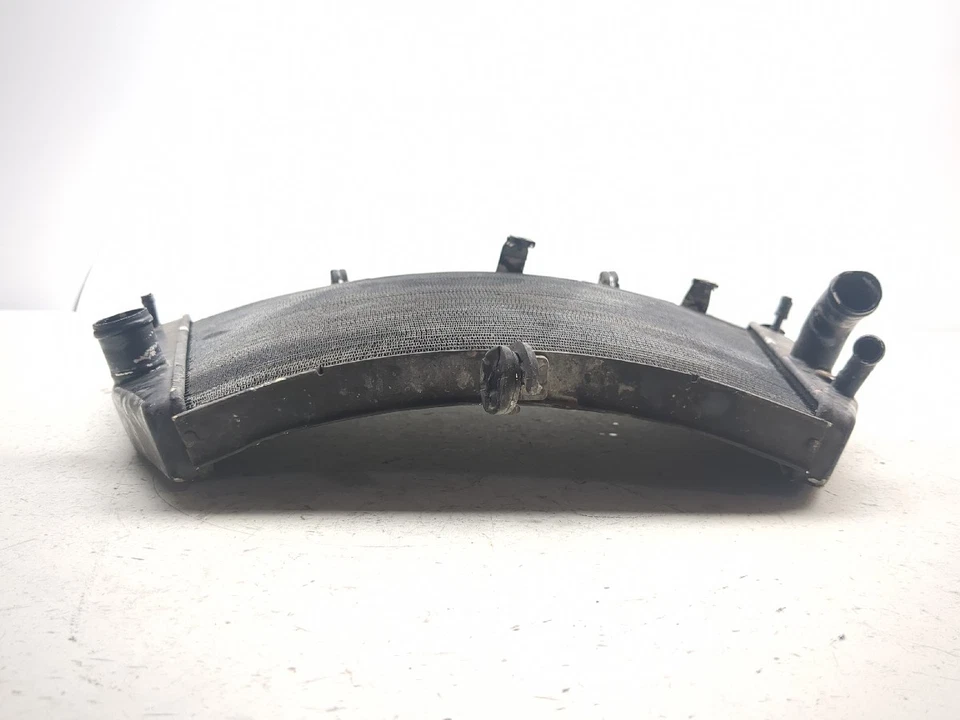 06 07 Radiador Motor Suzuki GSXR 600 Foto 4 de 4