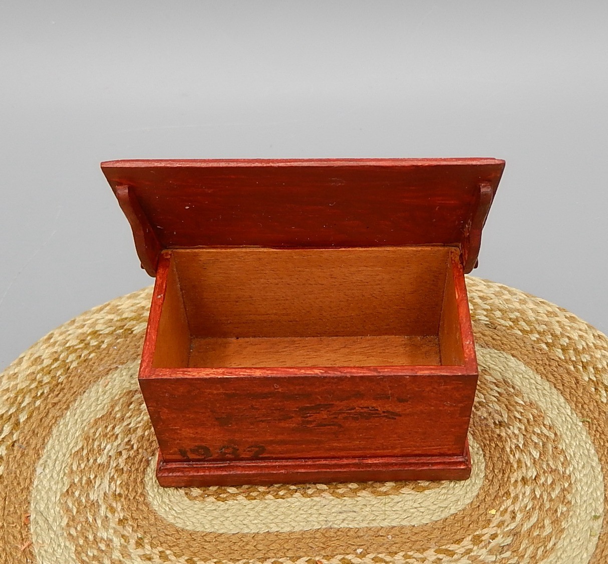 Vintage Don Perkins Early American Chest No 1 Artisan Dollhouse Miniature 1:12