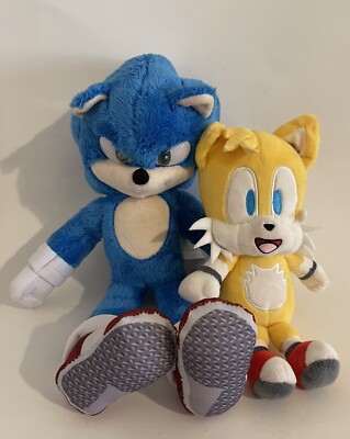 Sonic The Hedgehog Knuckles Tails Plush Figures 9  Lot Of 2