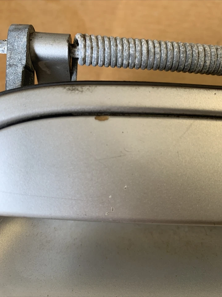 2003-2007 VOLVO XC70 MAÇANETA EXTERNA TRASEIRA ESQUERDA PRATA - Imagem 2 de 4