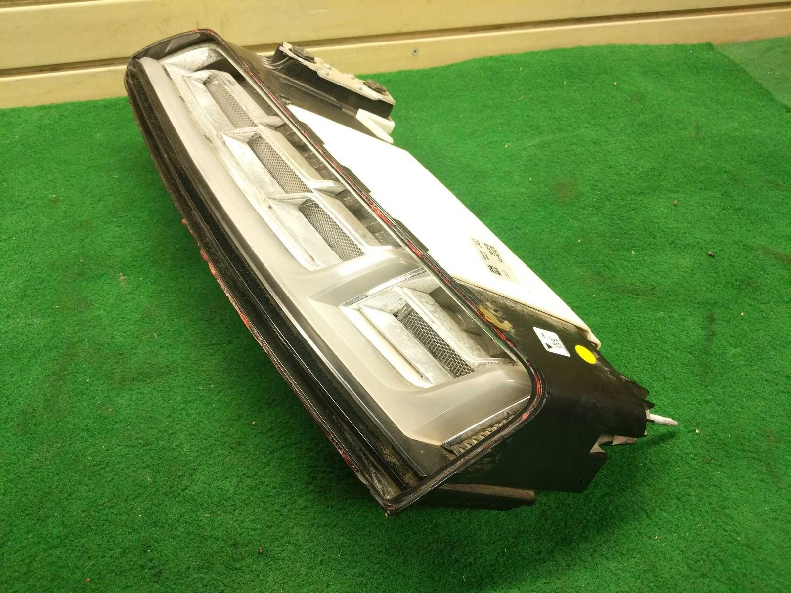 2020 Audi R8 Performance Spyder - OEM RH Tail Light Lamp FOR PARTS 4S0945096C