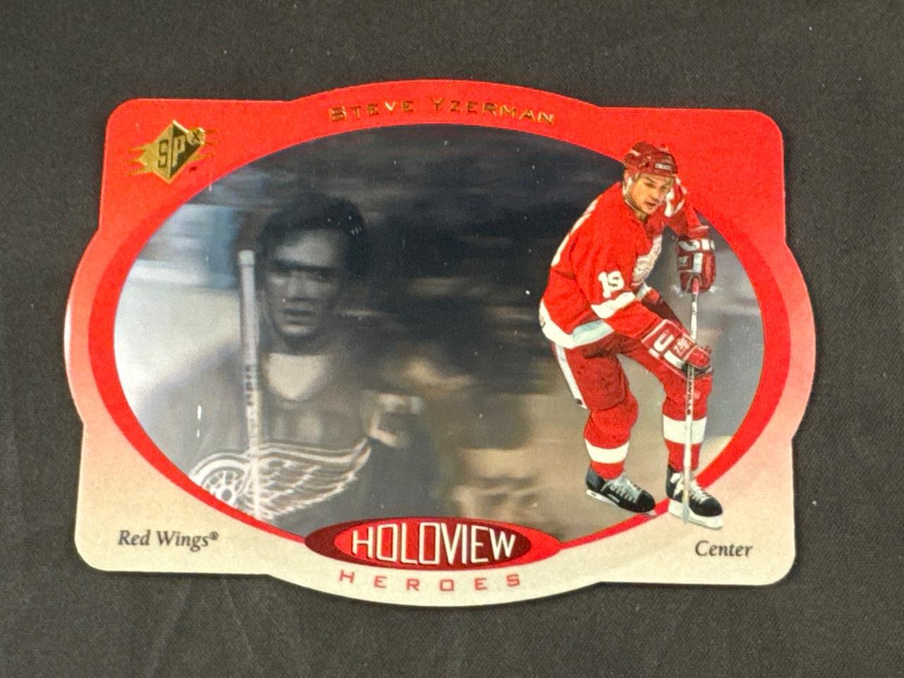 1996-97 UPPER DECK UD SPX STEVE YZERMAN #HH3 HOLOVIEW HEROES DIE-CUT INSERT