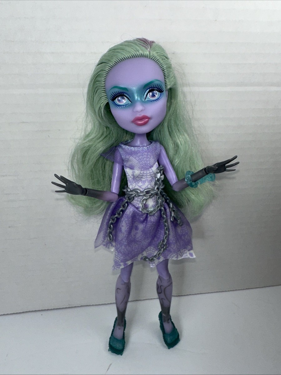 モンスターハイドール HAUNTED  Twyla s-l1200.jpg