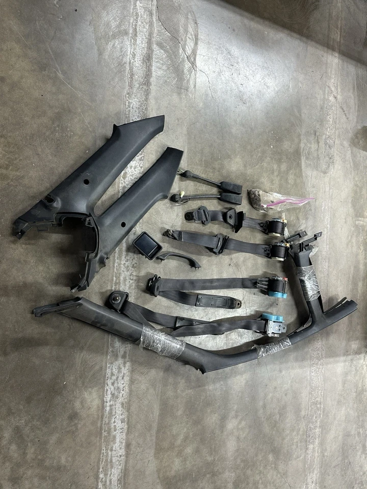 Kit de cinturón de seguridad canadiense Acura Integra 90-93 Foto 3 de 4