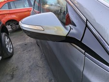 HYUNDAI I40 PRE FACELIFT 2014 O/S DRIVER SIDE WING MIRROR IN SILVER