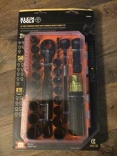 New Klein Tools 28 Pc Essential Knect Pass-Through Impact Socket Set 65400Knect