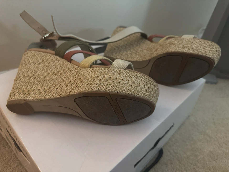 Sandalias de cuña talla 8 1/2 Nine West Foto 3 de 4