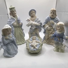 Porcelain Nativity Set 5 Piece