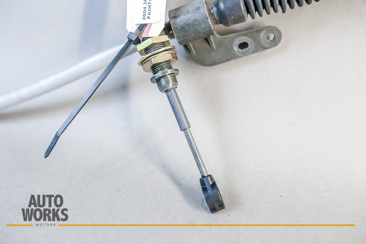 0407 Jaguar X350 XJ8 Vanden Plas Transmission Shifter Cable Linkage