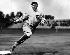 TY COBB DETROIT TIGERS RUNNING BASEBALL BASES 8x10 GLOSSY PHOTO PRINT