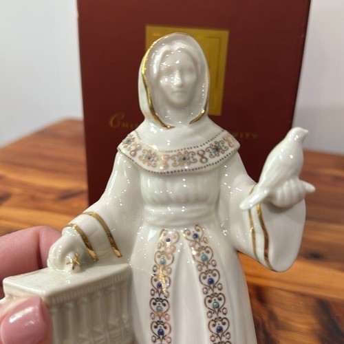 Vintage Lenox China Jewels Nativity Dove Seller Figurine w/ Box MINT - Picture 4 of 9