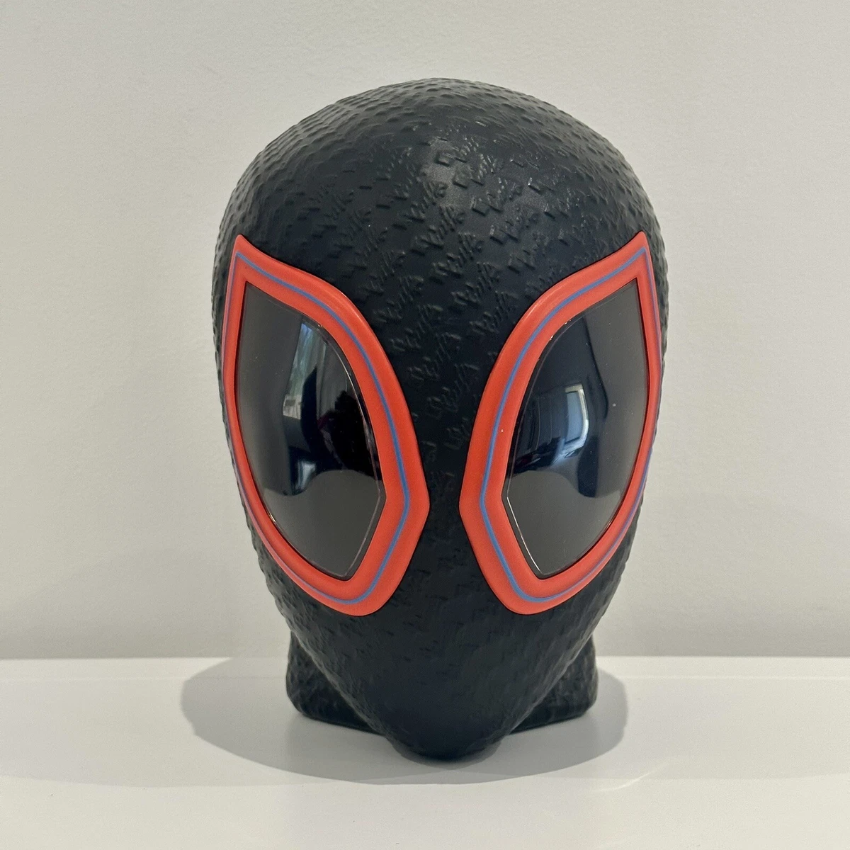 SpiderMan Across The SpiderVerse Miles Morales Gwen Stacy AMC