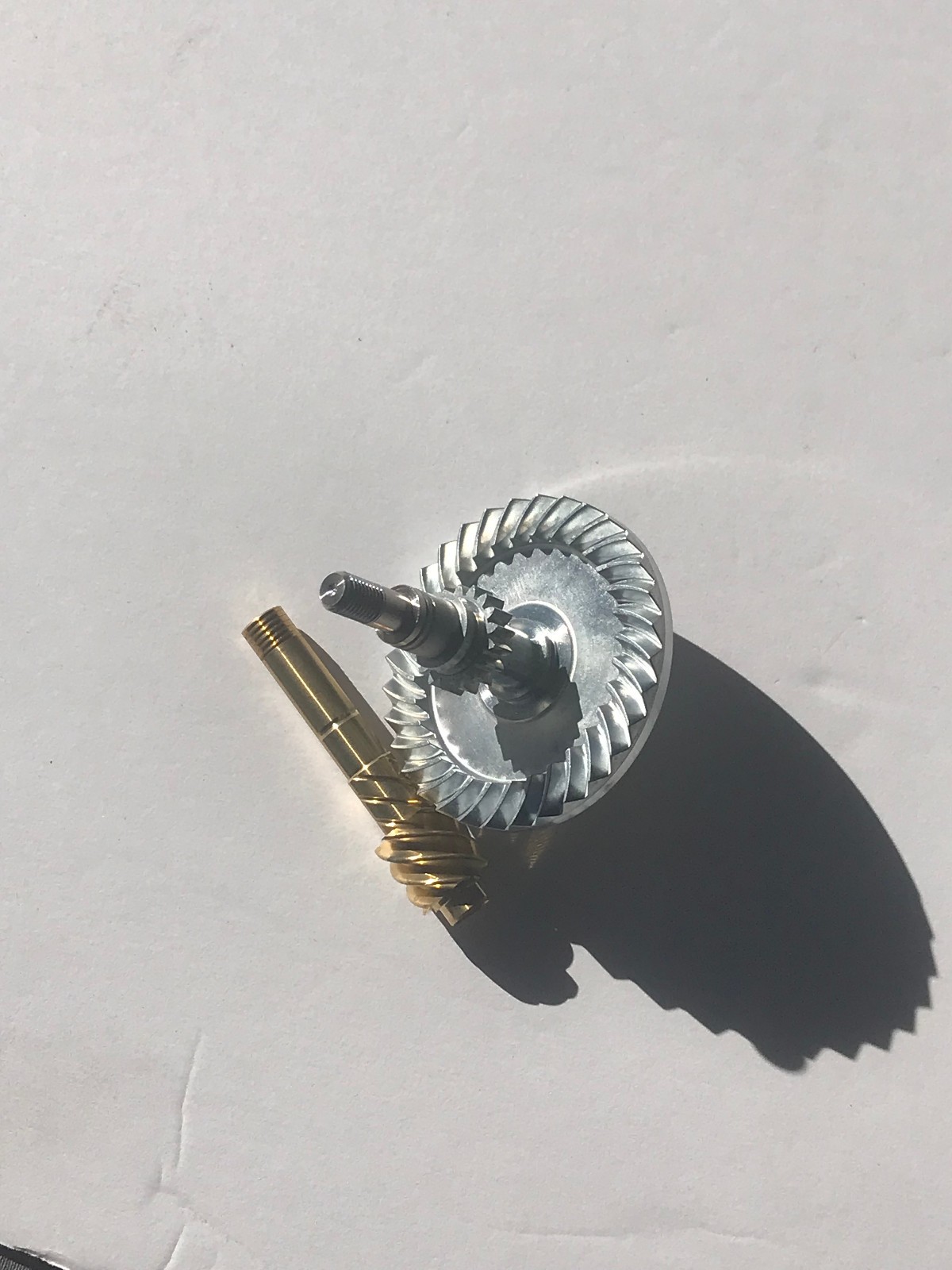 Daiwa Spinning Reel Main & Pinion Gear ~New~ Fits BG8000 & O