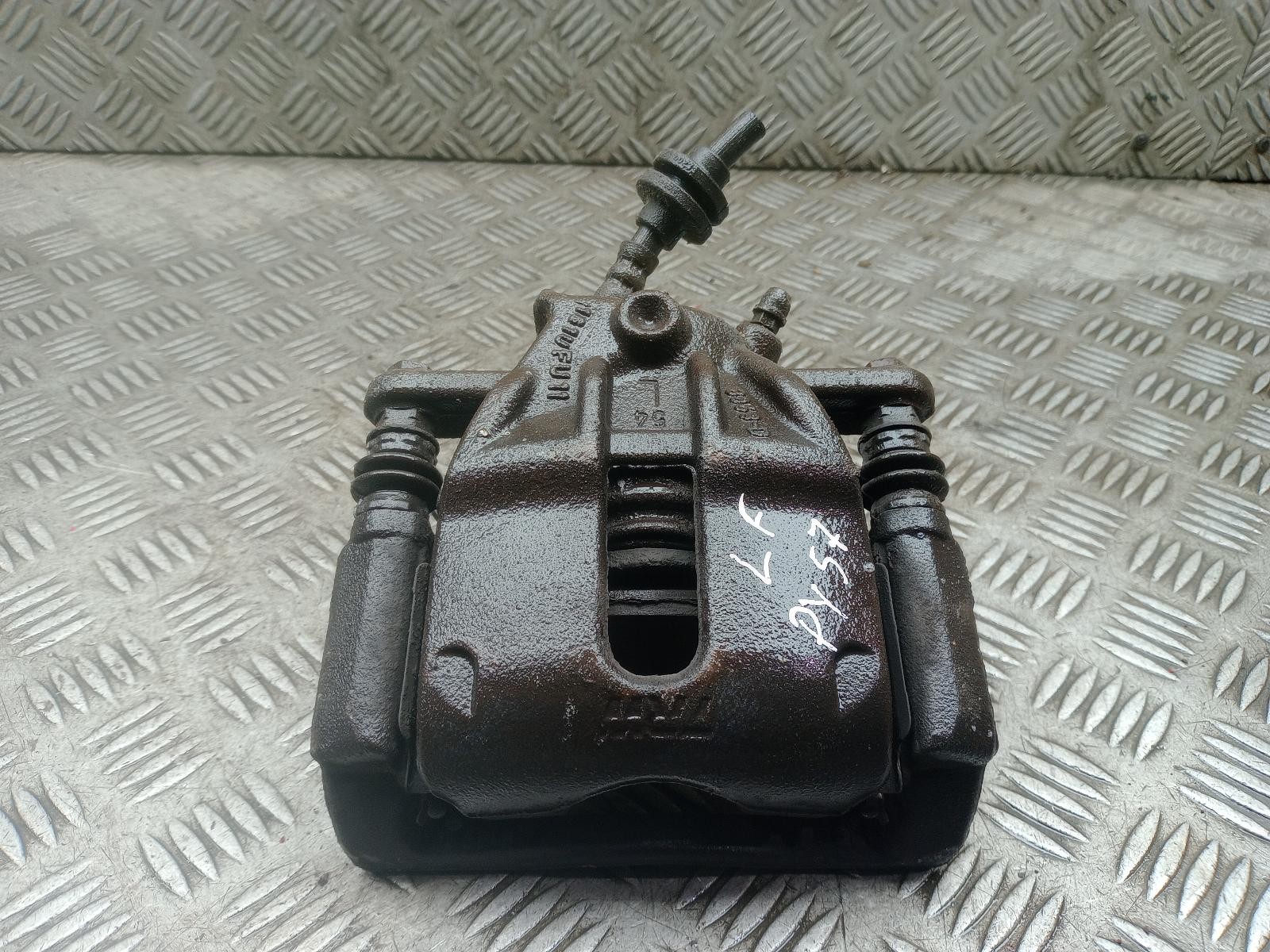 RENAULT CLIO BRAKE CALIPER FRONT LEFT 7701208332 MK4 2013 - 2020