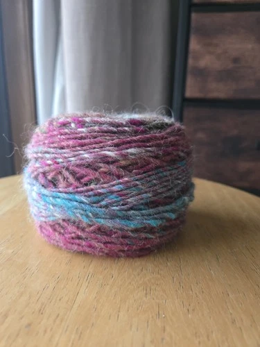 Mixed Set of wool yarns purples/pinks 339g Mixed Cascade Yarns Highland Wool image 5