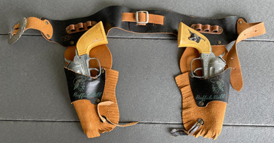 Vintage 1950s Hubley Buffalo Bill Die-Cast Cap Gun & Leather Holster Set