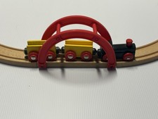 Brio Wooden Railway Train Oval Track Set w/ Bridge 33120, Train, Trees  Animals
