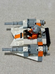 LEGO STARWARS: Mini Luke Snowspeeder (75074) adult owned