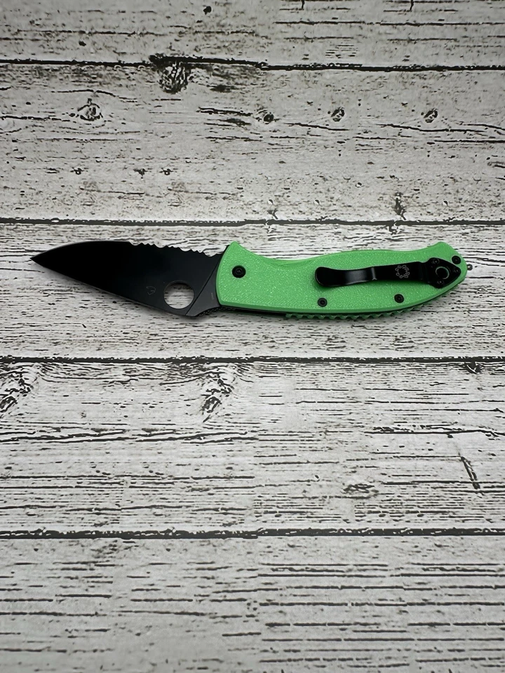 spyderco tenacious scales With Back Strap Plate Margarita Green - Image 3 of 4