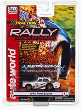 SC393A1 Auto World Xtraction 1975 Ford Escort w/Roof Rack White, Geen HO Slot