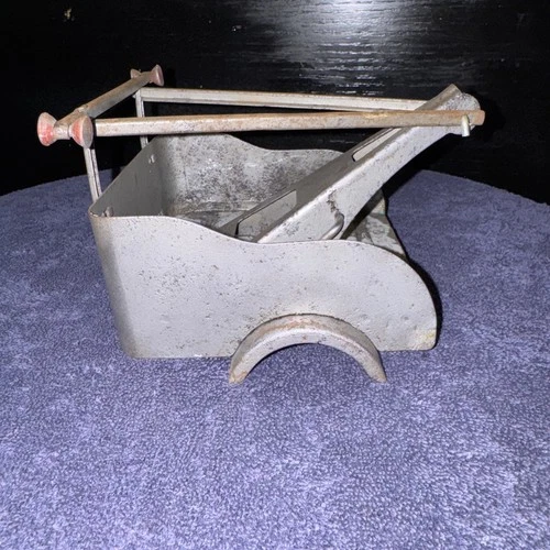 VINTAGE 1950’s 1960’s TONKA TOW TRUCK WRECKER BED PART AA,AAA