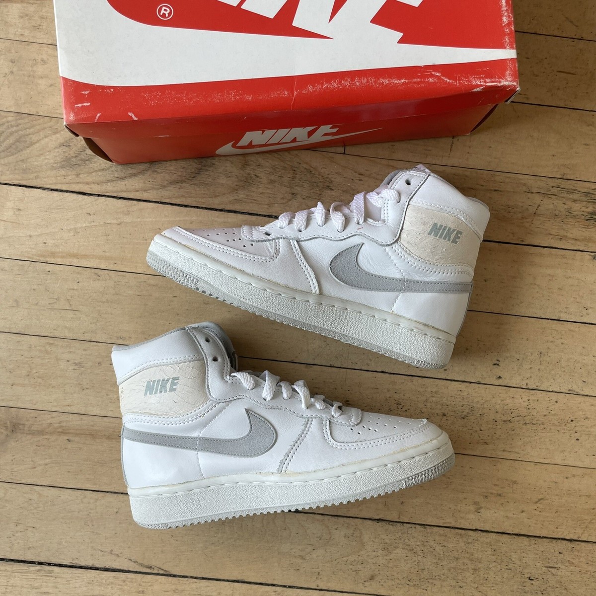 1985s Vintage NIKE HI Sneaker ヴィンテージ s-l1200.jpg