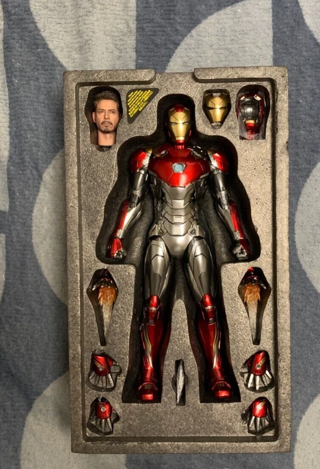 Hot Toys Iron Man Mark 47 MMS427 1/6 Scale – Price Drop!  - image 2 of 3