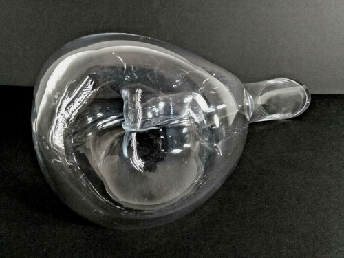 Clear Glass Wine Decanter Unique Shape - Picture 5 of 8