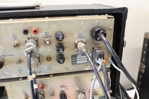 AMPEX 351-2 350 REEL TO REEL TAPE RECORDER WITH PREAMPS IN CASES - Picture 11 of 22