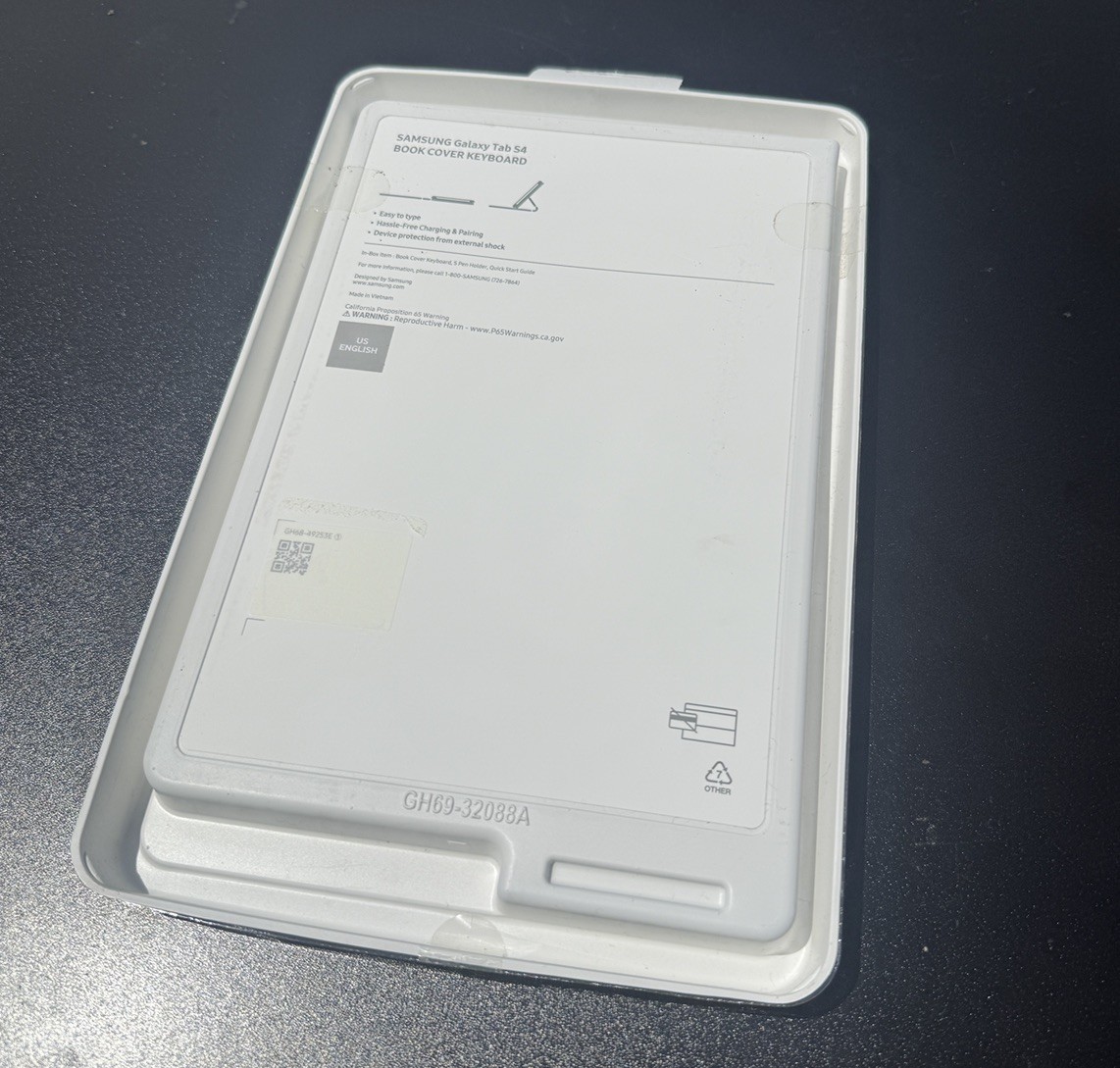 SAMSUNG BOOK KEYBOARD CASE ORIGINAL Samsung Galaxy Tab S4 EJ-FT830 New Sealed