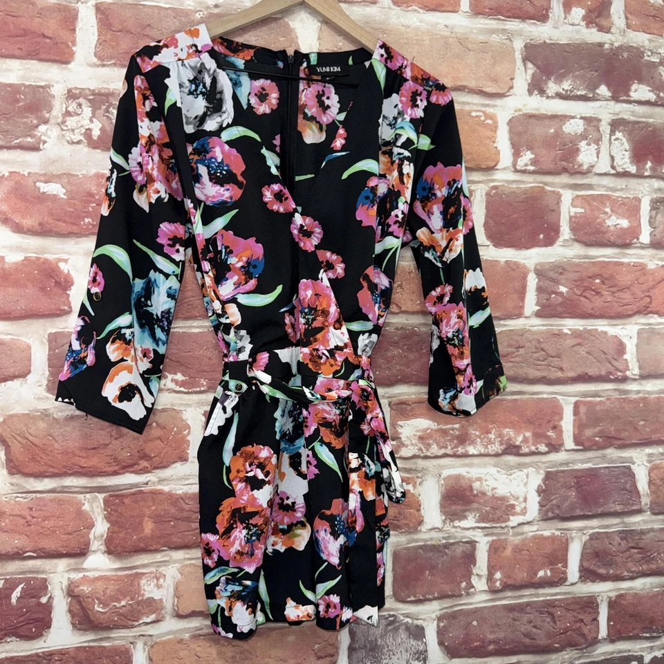 Vestido Yumi Kim Mujer Mediano Negro Multicolor Floral Abstracto Sobrepelliz Envoltura Foto 2 de 4