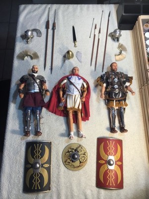 1/6 roman legionary, 3 soldiers, Julius Caesar, weapons, shields, nice