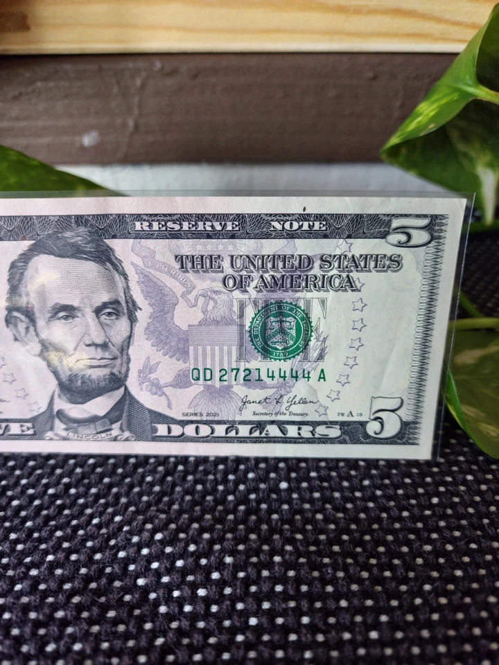 2021 $5 Dollar Banknote "Four 4's In A Row QD 27214444 A - Image 4 of 4